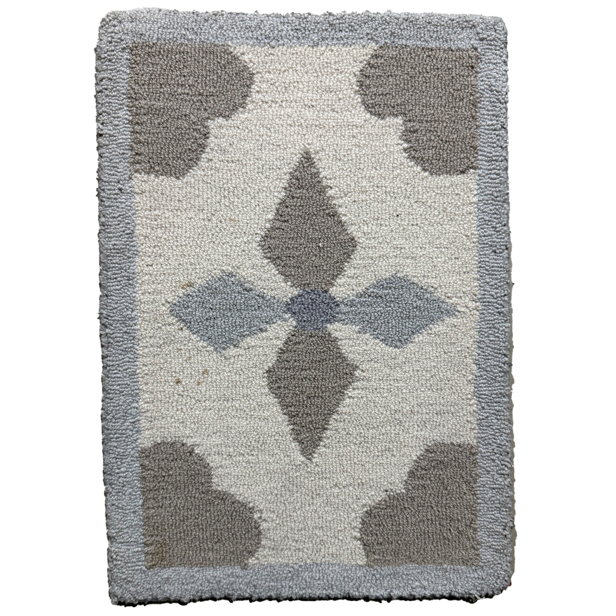 GEOMETRIC PATTERN RUG