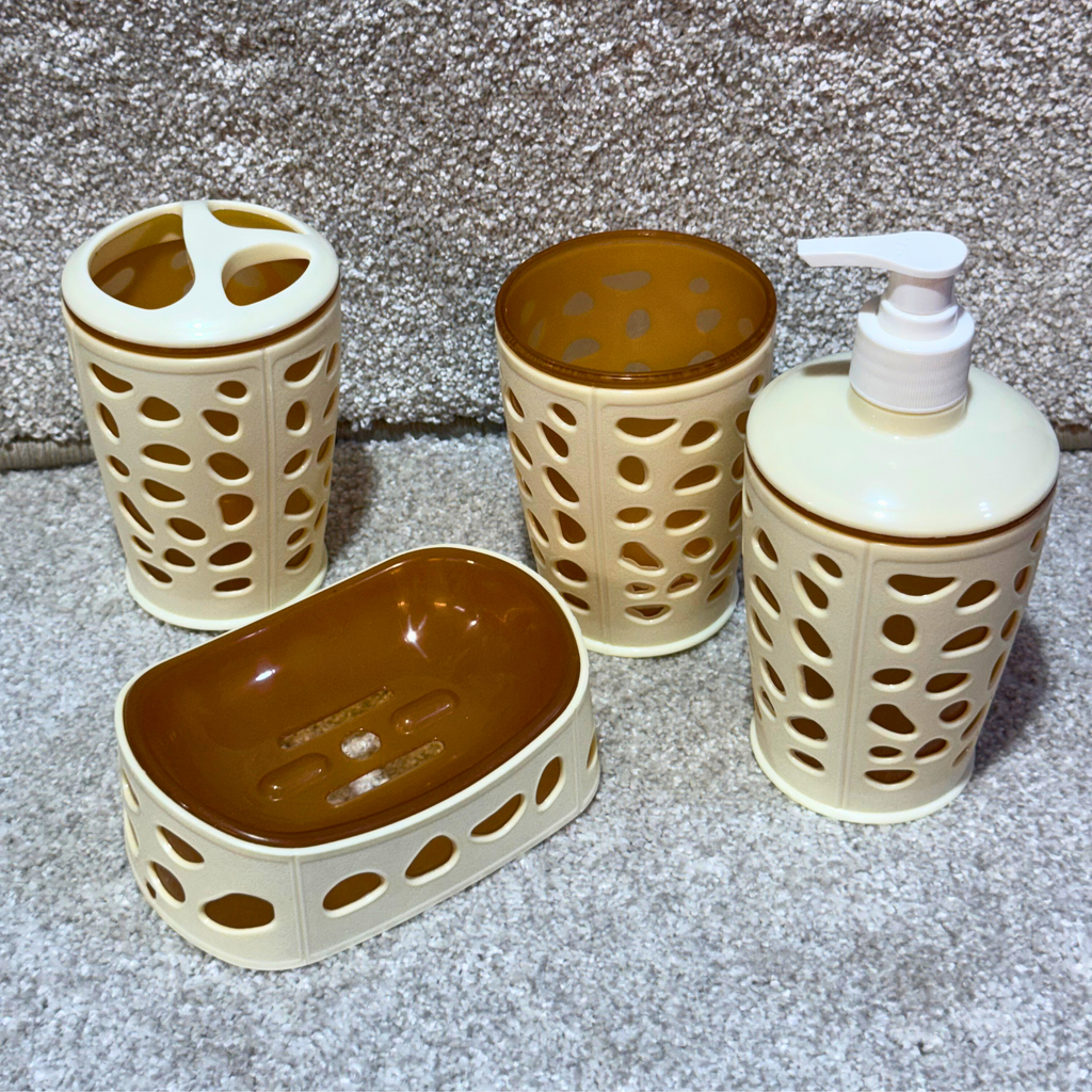 BATHROOM ACCESSORY SET