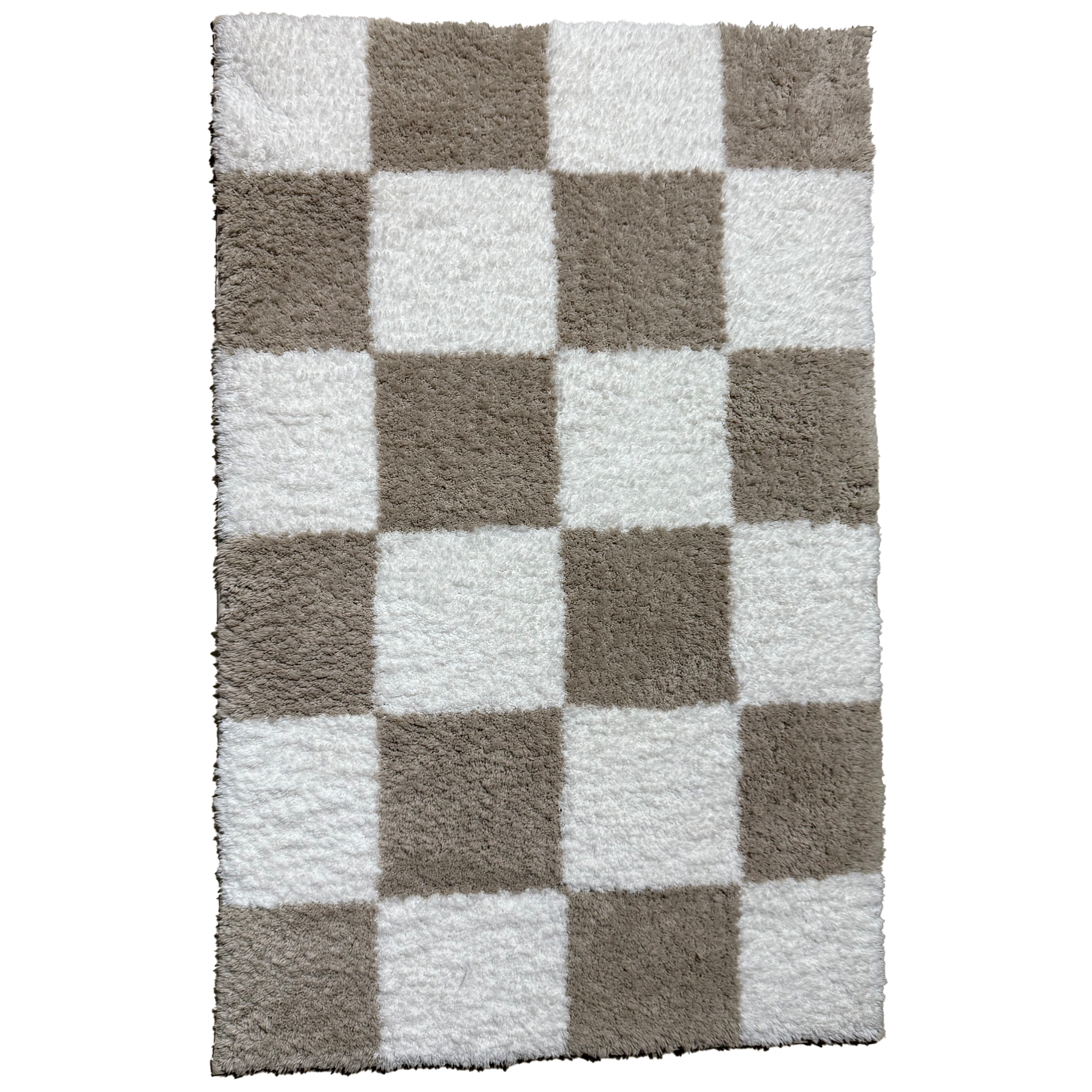 CLASSIC CHECKERED SHAGGY RUG